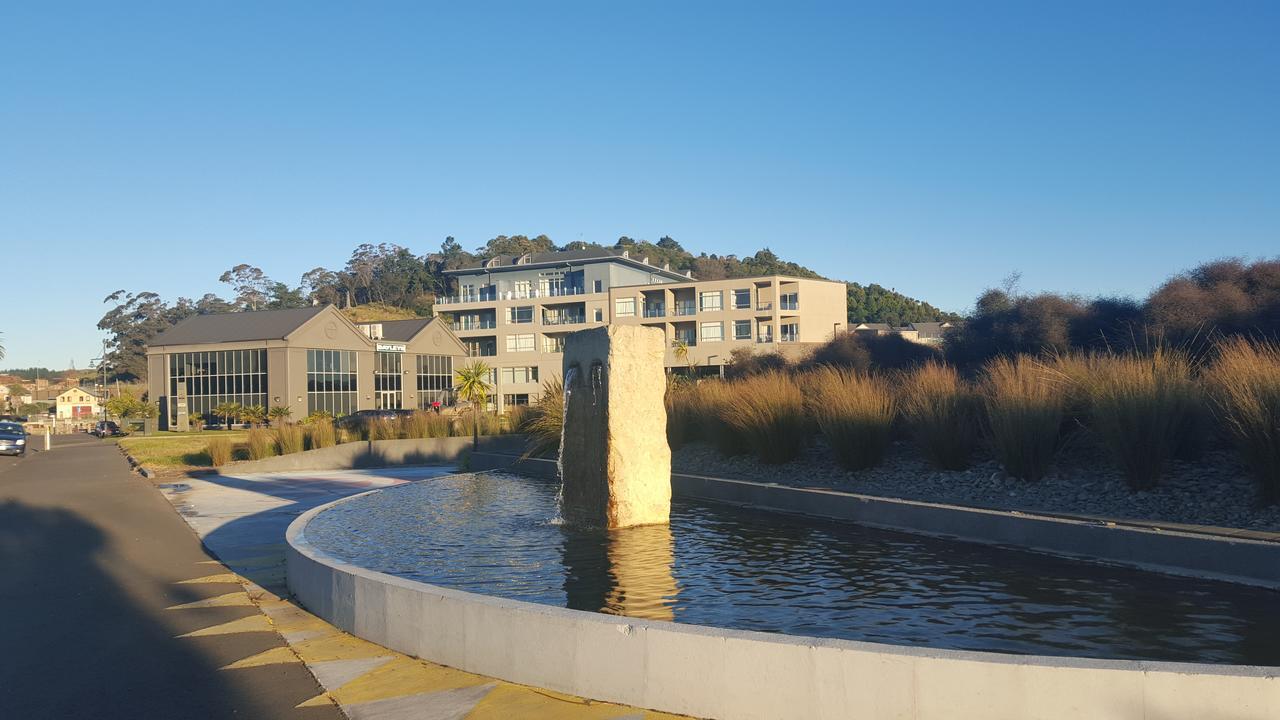 Marina View Apartments ギズボーン エクステリア 写真