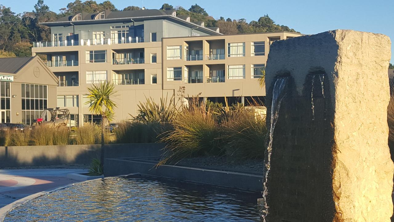 Marina View Apartments ギズボーン エクステリア 写真